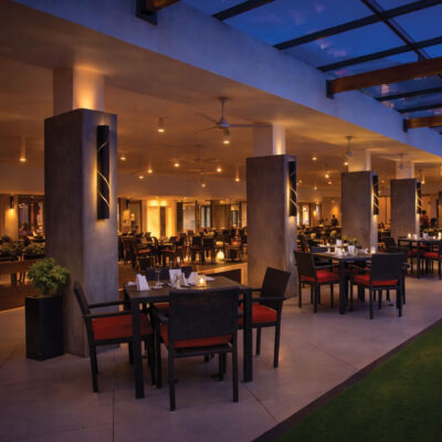 Dining_Sangreal_3